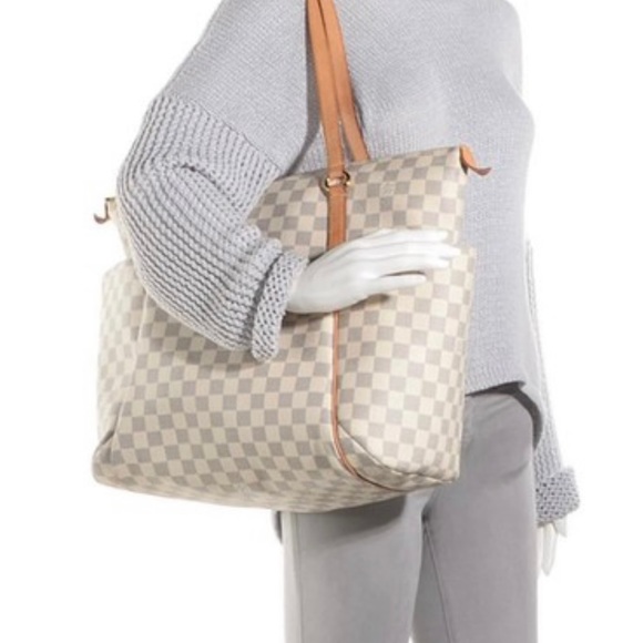 Louis Vuitton Totally GM - Picture 2 of 9